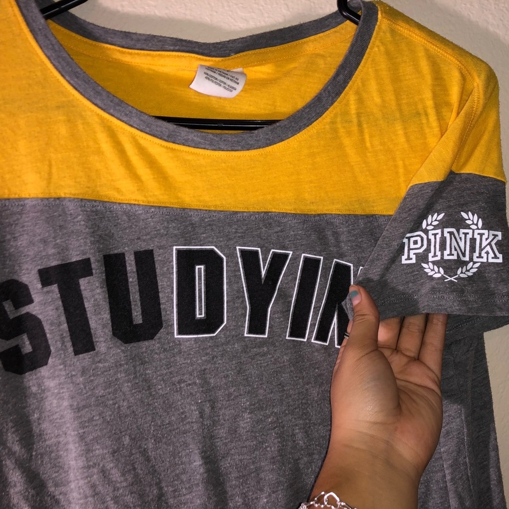 PINK VS Stu(dying) tee